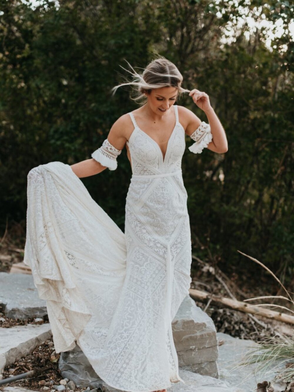 Rue De Siene Tulum Wedding Gown Size 10 - Picture 4 of 13